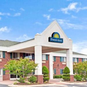 Days Inn & Suites by Wyndham Siler City