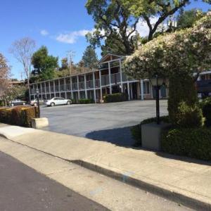 Hotels near Stanford Stadium - Oak Motel