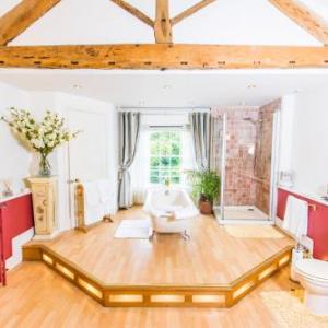 Hotels near Pafiliwn Llangollen Pavilion - Cornerstones 16th Century Luxury House overlooking the River Dee
