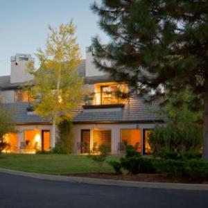 Athletic Club of Bend Hotels - Pine Ridge Inn