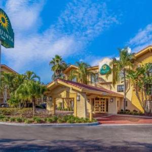 La Quinta Inn & Suites by Wyndham Tampa Bay Pinellas Park Clearw