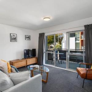 Handy CBD Covered Free Parking Gym 2 Bdrm