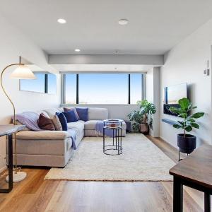Super Plush Takapuna 1BR Apt Free CarPark on 6th Floor