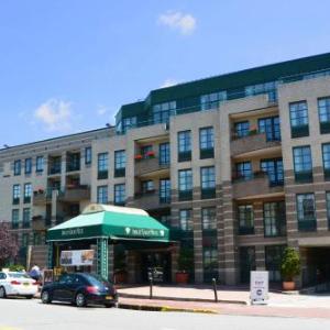 Belson Stadium Hotels - Inn at Great Neck