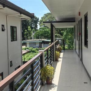 Jmorino Pension House Palawan City Center