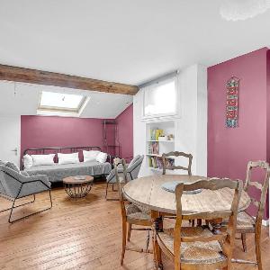 Spacious and bright in the historic center