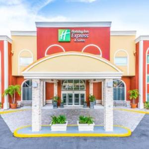 Holiday Inn Express Hotel & Suites Bradenton West