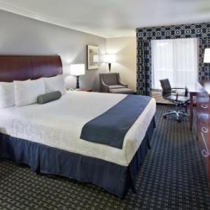 Best Western Plus Marina Shores Hotel