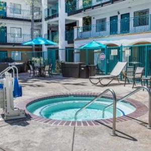 Hotels near Veterans Hall San Luis Obispo - Quality Suites Downtown San Luis Obispo