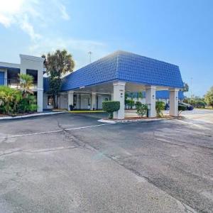 Hotels near Pasco County Fairgrounds - Stayable Suites Lakeland