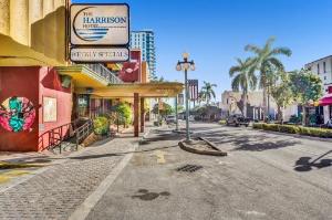 Ramada by Wyndham Hollywood Downtown, Hollywood