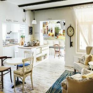 5 Vintage Guest House