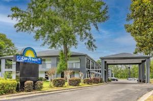 Days Inn by Wyndham Pensacola West, Pensacola
