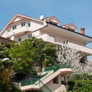 Apartments Komel