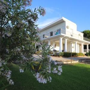 Sea View Villa with Pool facing Ortigia Etna View