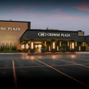 Crowne Plaza Chicago-Northbrook