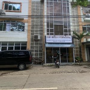 Curv Hotels minutes to Airport- Malls