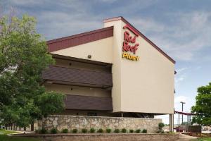 Red Roof Inn PLUS+ Chicago - Naperville, Naperville