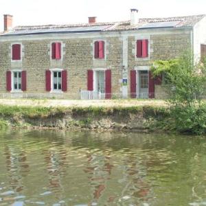 Chambres d'Hôtes Au Bord de Sèvre