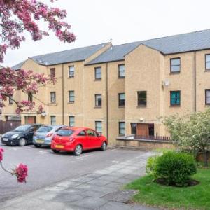 Central St Andrews 2 Bed Apartment - Free Parking