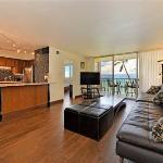 Royal Kahana 209