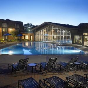 Saint Charles Hotels Deals At The 1 Hotel In Saint Charles Il