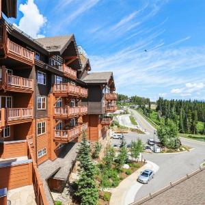 Luxury One Ski Hill 2 Bedroom Ski-Inout Condo At Peak 8
