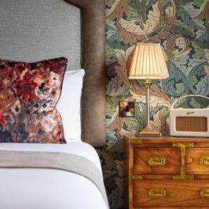 Hotels near Bath Spa University - The Bear