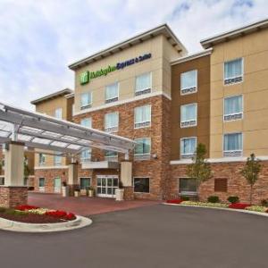 Holiday Inn Express & Suites Ann Arbor West - Zeeb Rd