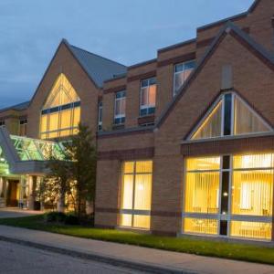 Hotels near Central Wesleyan Church - Haworth Inn & Conference Center