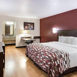 Akins Ford Arena Athens Hotels - Red Roof Inn & Suites Commerce - Athens