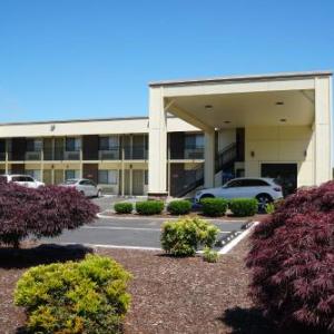 Hotels near Smith Auditorium Salem - College Inn