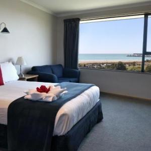 Regent Theatre Waimate Hotels - Baywatch Motor Lodge