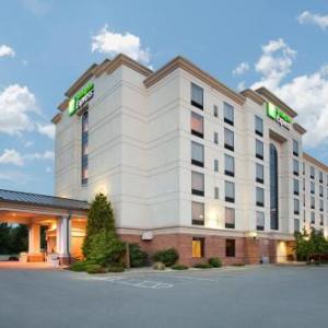 Holiday Inn Express Hotel & Suites Bloomington