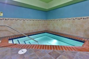 Holiday Inn Express & Suites - Effingham, an IHG Hotel, Effingham