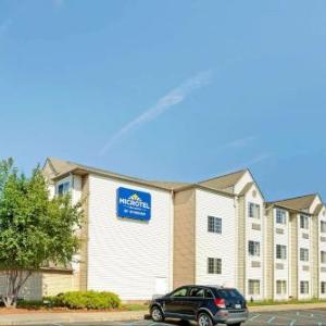 Microtel Inn & Suites By Wyndham Roseville/Detroit Area