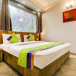 Treebo Mall View Dlf Phase 2 near MG metro station