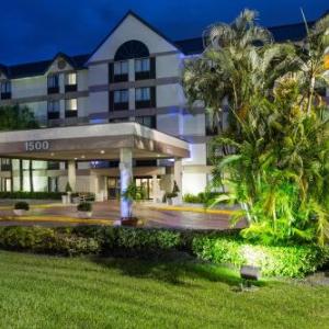 Holiday Inn Express & Suites Ft Lauderdale N - Exec Airport an IHG Hotel