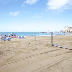 Playa las canteras a metros de la playa wifi gratis by Lightbooking