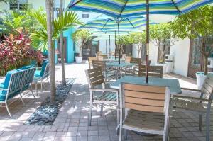Dorchester Hotel hotel near Miami Beach Convention Center