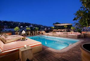 Petit Ermitage, West Hollywood