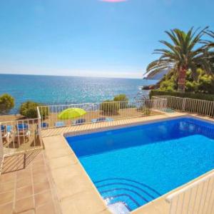 Celia - oceanfront villa in Costa Blanca