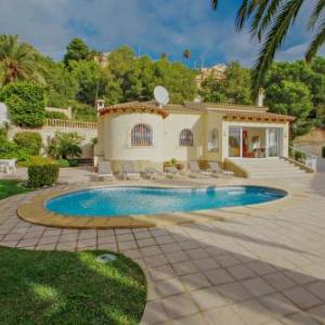 Alldo - hill side with private pool in Moraira