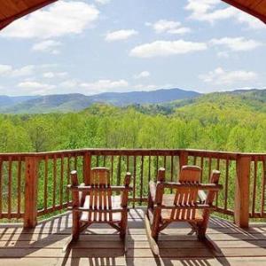 Bear Den Holiday home