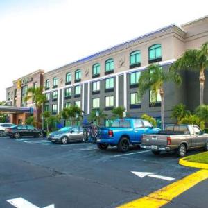 La Quinta Inn & Suites by Wyndham Clearwater South