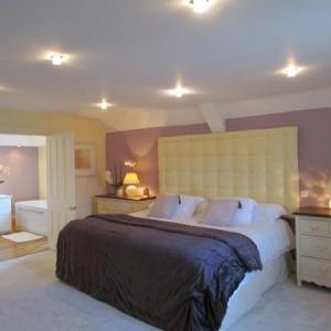 Hotels near Taunton Racecourse - Octonlodge