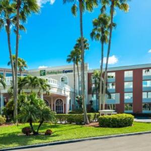 Miami Dade County Fair and Expo Center Hotels - Holiday Inn Express Miami Airport Doral Area an IHG Hotel