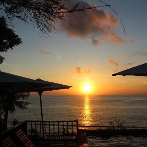 Manta Cottages with Sea View