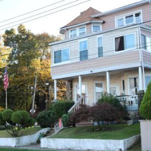 Harbor House Bed and Breakfast