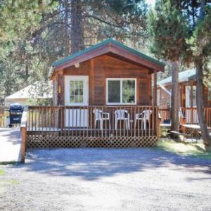 Bend-Sunriver Camping Resort Studio Cabin 8